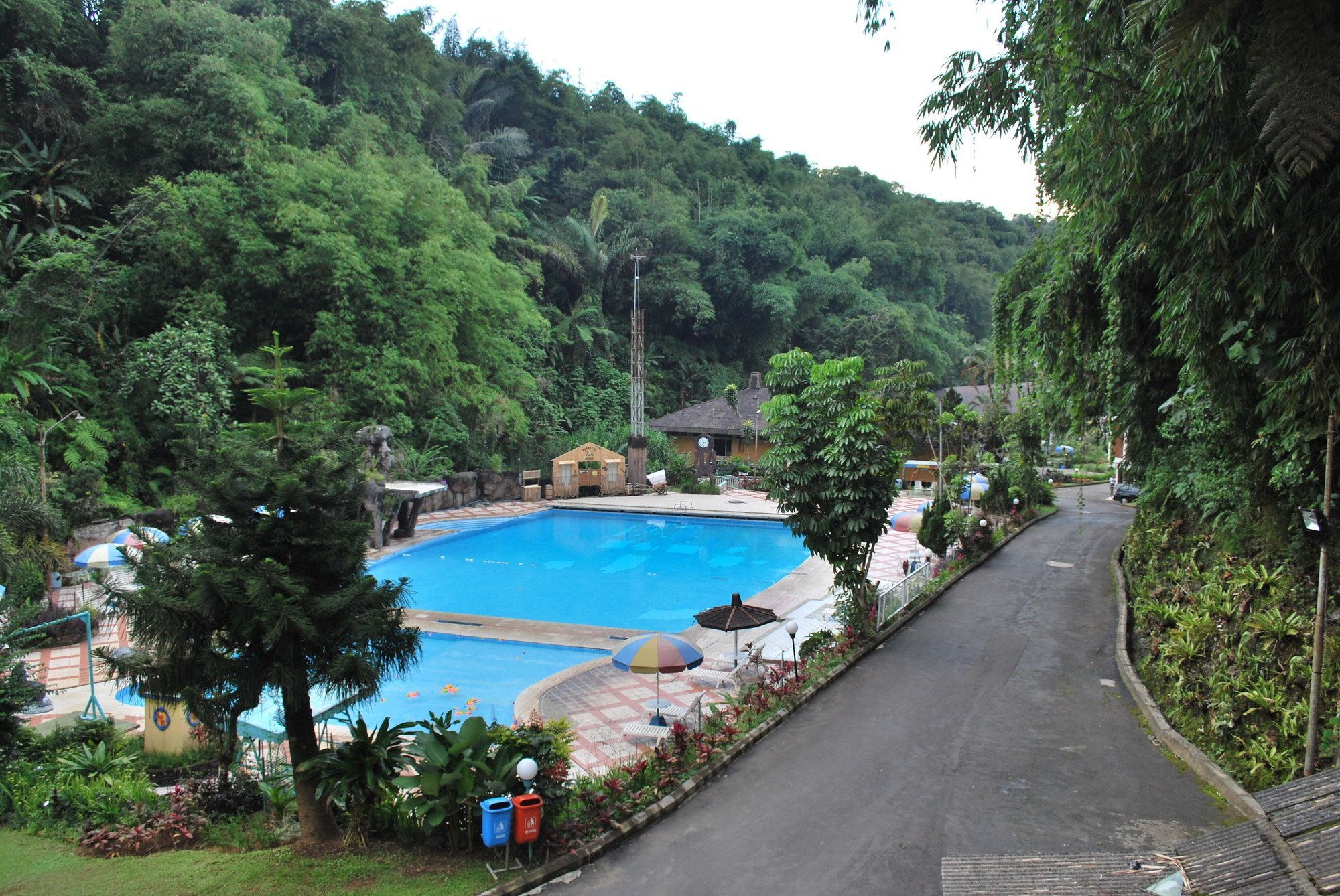 Zuri Resort Cipanas Puncak Εξωτερικό φωτογραφία