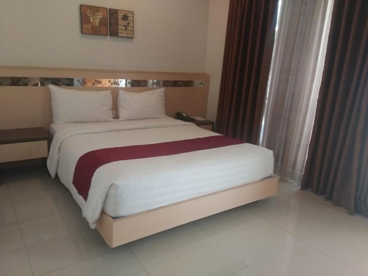 Zuri Resort Cipanas Puncak Εξωτερικό φωτογραφία