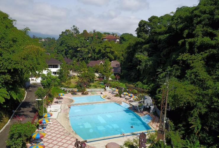 Zuri Resort Cipanas Puncak Εξωτερικό φωτογραφία